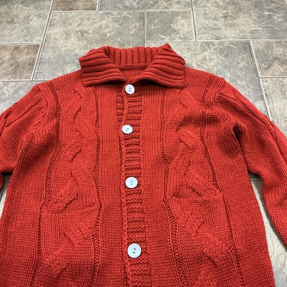 💰Make an offer, bundle and save💰 Cozy Cable Knit Red Sweater - Picture 4 of 5
